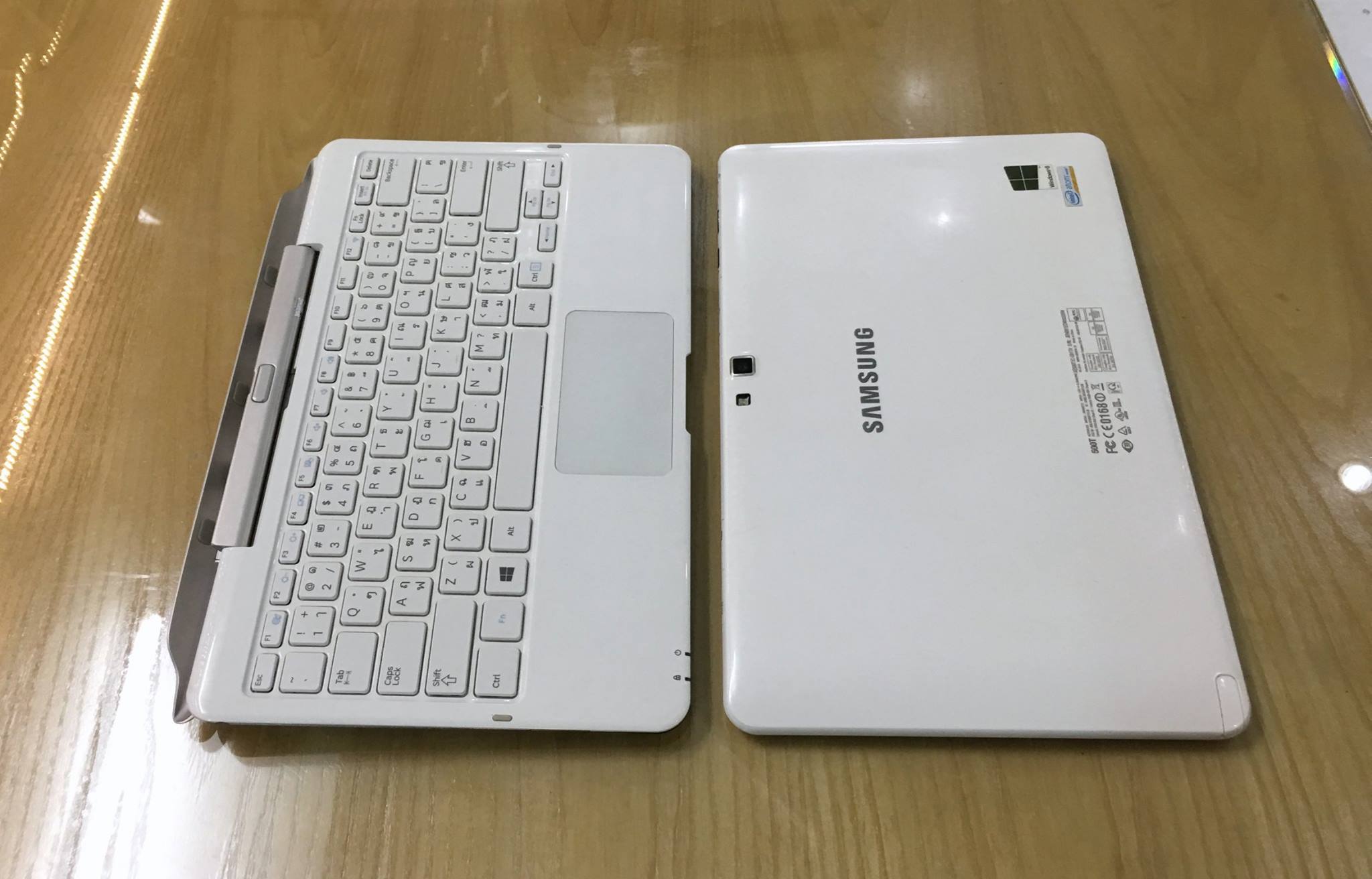 Laptop Samsung ATIV Smart PC 500T-6.jpg